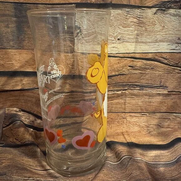 Vintage 1983 Pizza Hut Care Bears Limited Edition Collector's Tenderheart Glass - Picture 2 of 6